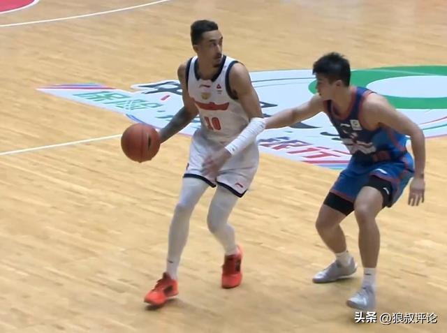 世界杯比赛在线观看平台-杜锋：外援对球队体系重要性占比非常大 奎因首次打CBA需更多适应